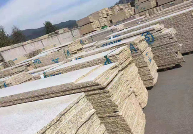 弧形黃金麻石材廠家在哪(圖2)